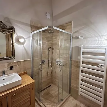 Βίλα Ardic Emin Sitesi